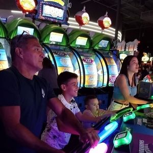 Meet your Posher, Yanet